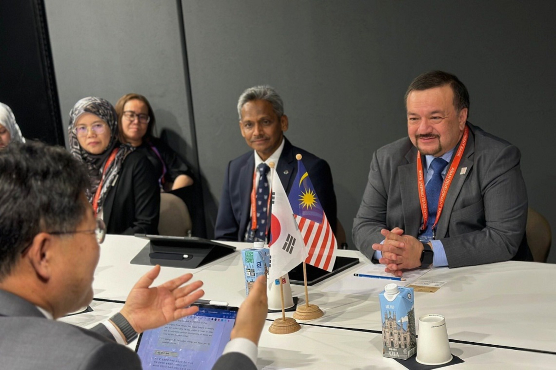Malaysia–Korea Bilateral Meeting At AFMGM+3